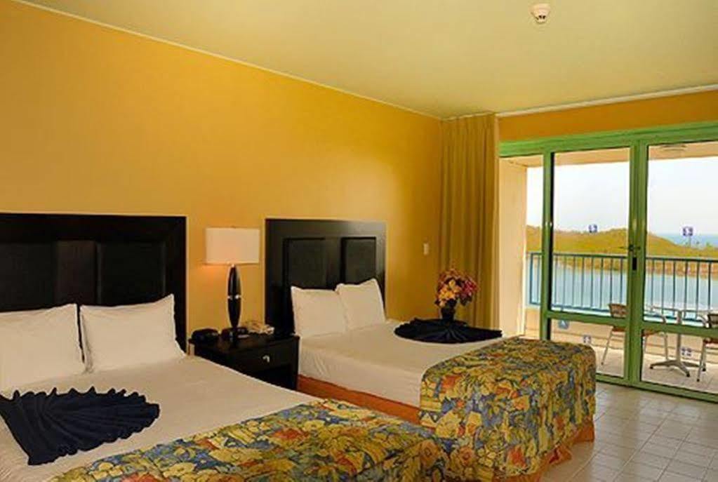 Grand Royal Antiguan Beach Resort Five Islands Village Ngoại thất bức ảnh